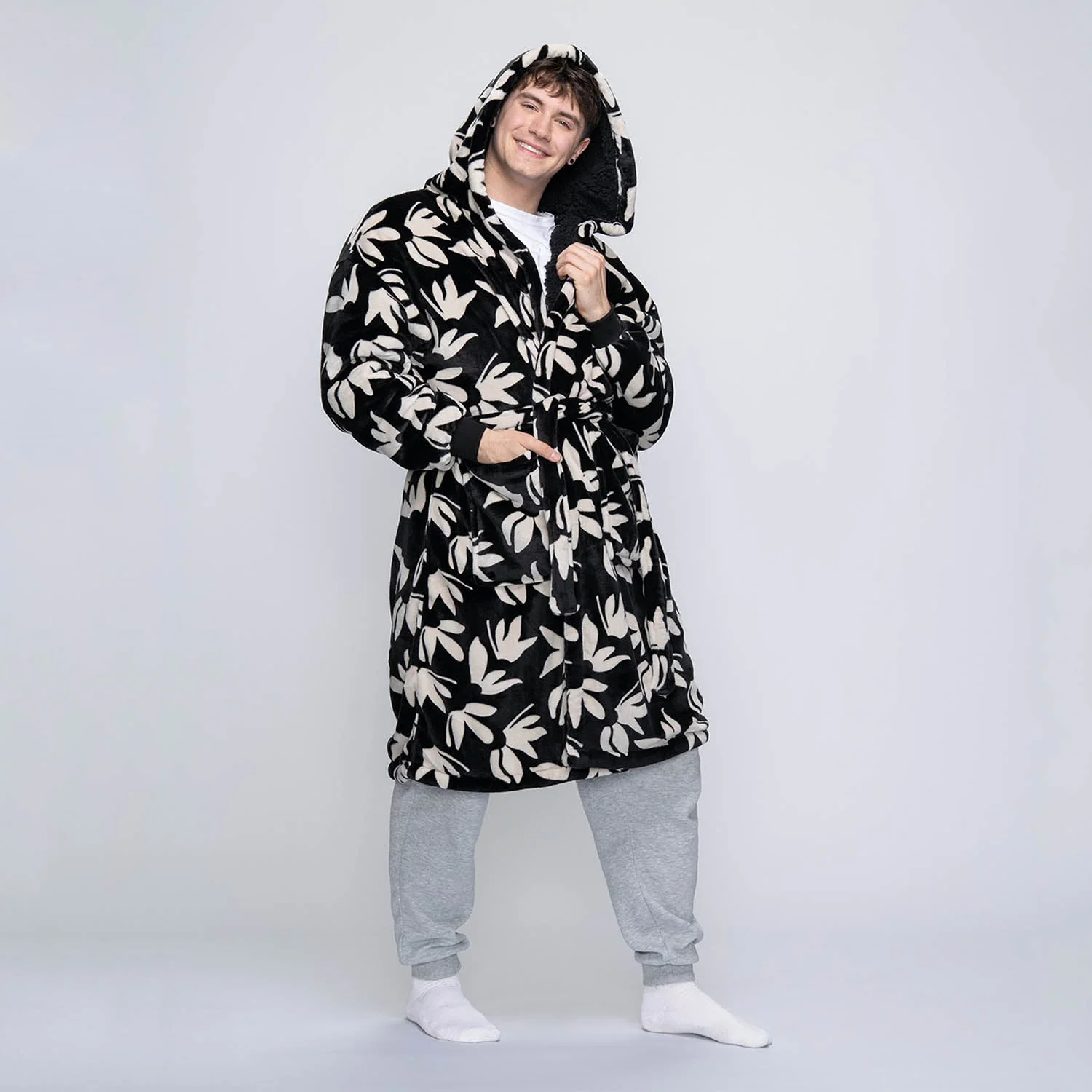 Black Floral - Image 4